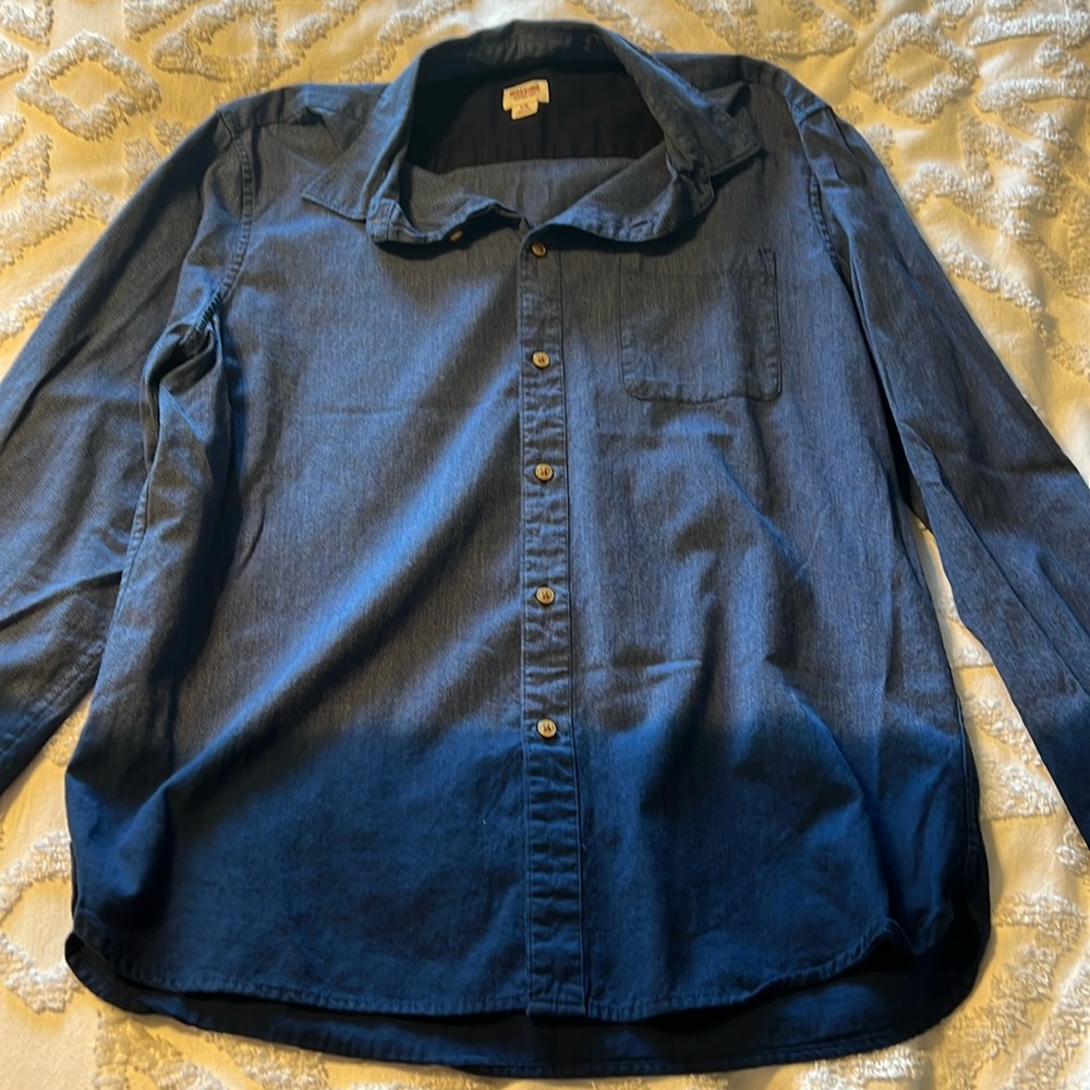Men’s dress shirt. Size XL